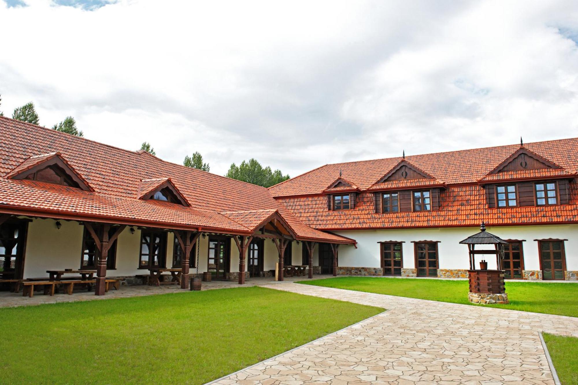 Hotel Chutor Kozacki Lukowe Bagian luar foto